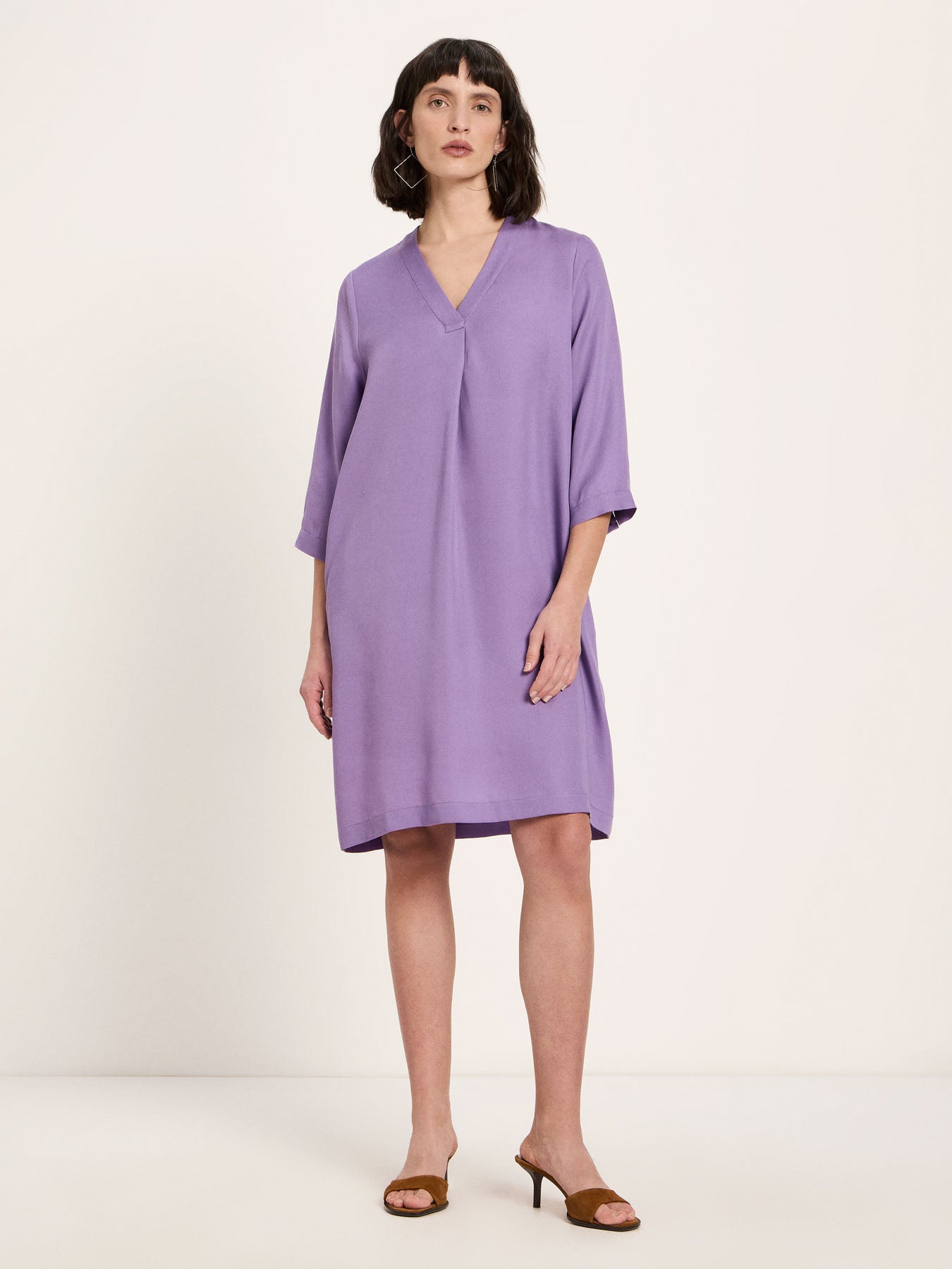 Kleid mit V-Ausschnitt - Purple Haze von Lanius